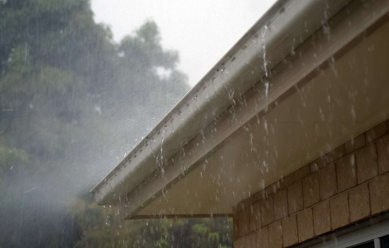 Leaky Gutter In a Rainstorm, Dowell Roofing, Murfreesboro Roofers